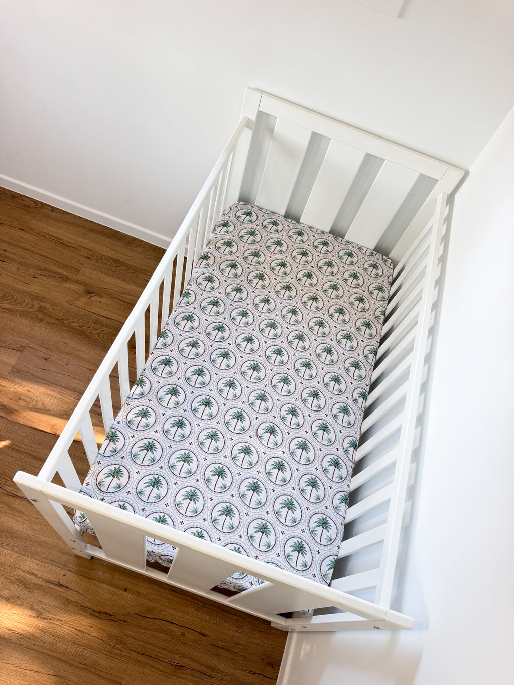 Little palm paradise Cot fitted sheet