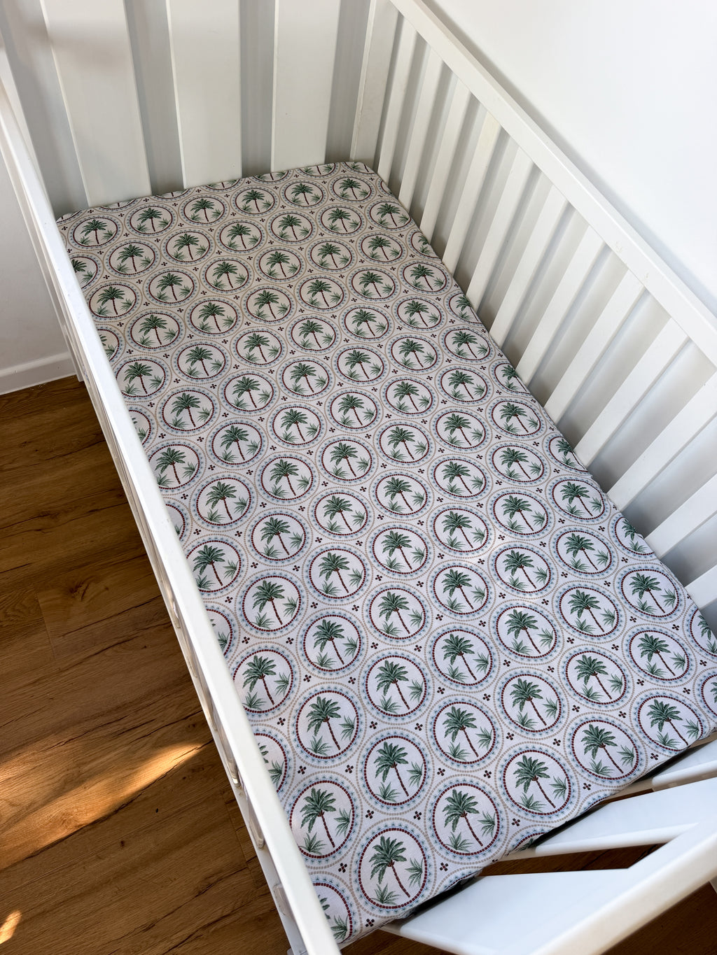 Little palm paradise Cot fitted sheet